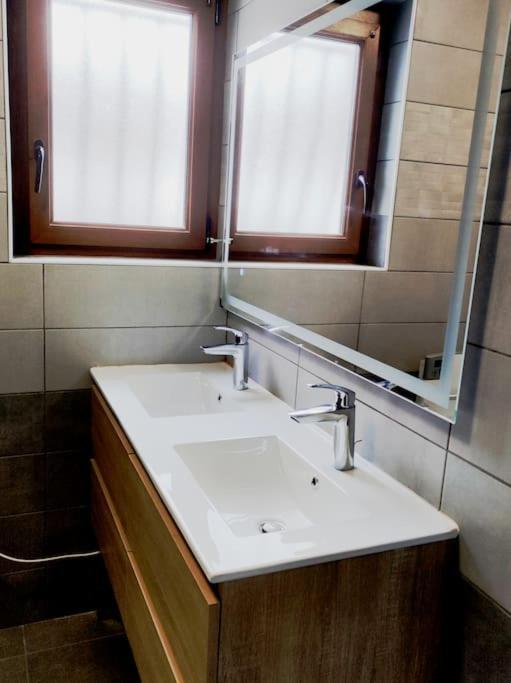 Gite Papillon 6 A14 Personnes - Jacuzzi Gérardmer Kültér fotó